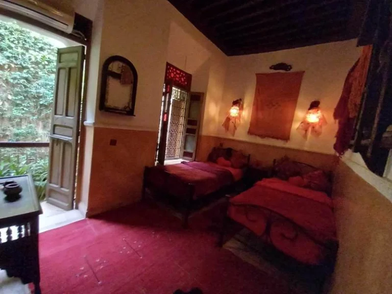 Suite Marrakechia, 1 lit double pour 2 personnes, riad a la medina